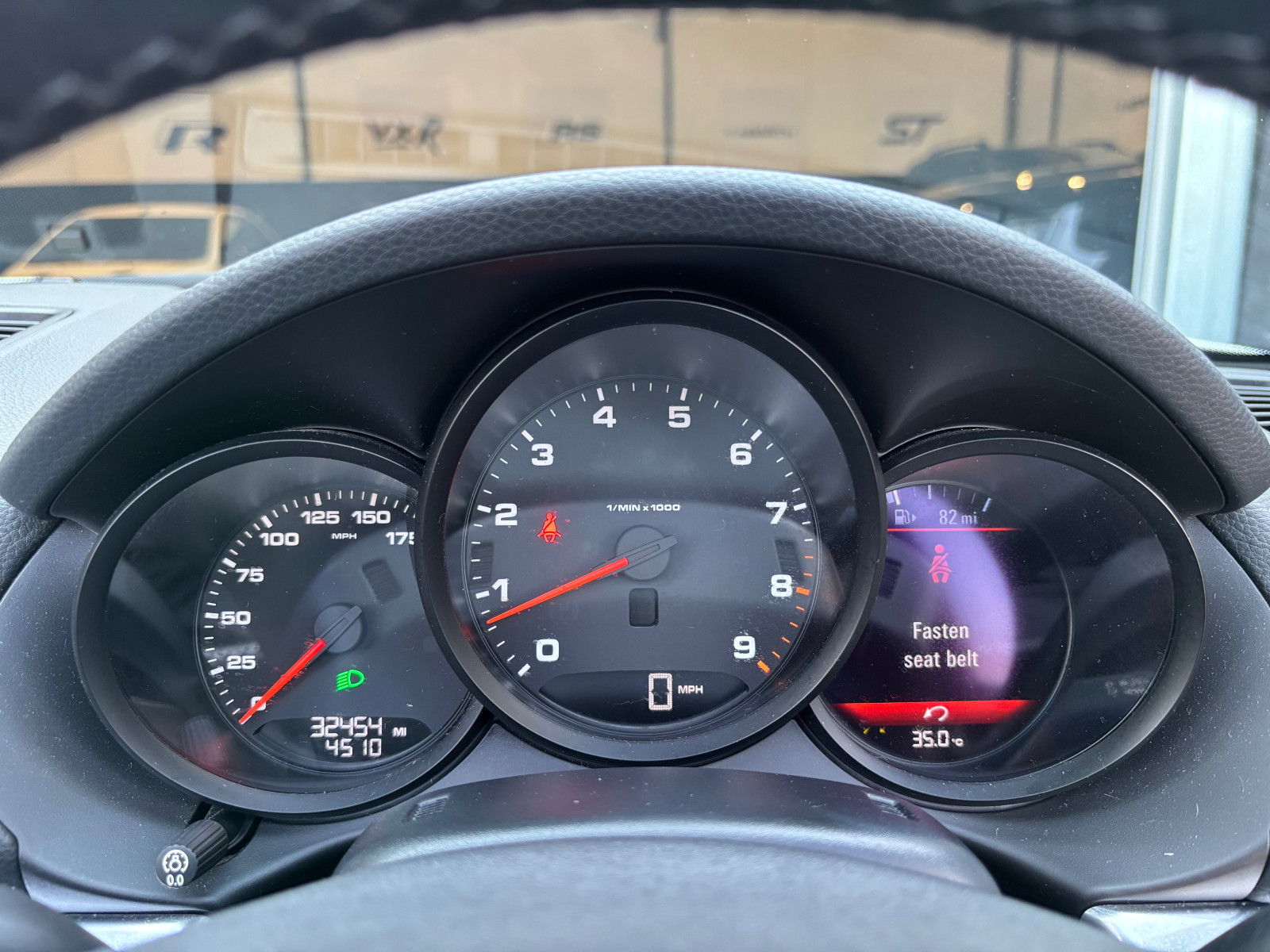 
                                                Voiture
                                                 Porsche Boxster / 718 Boxster Black Edition