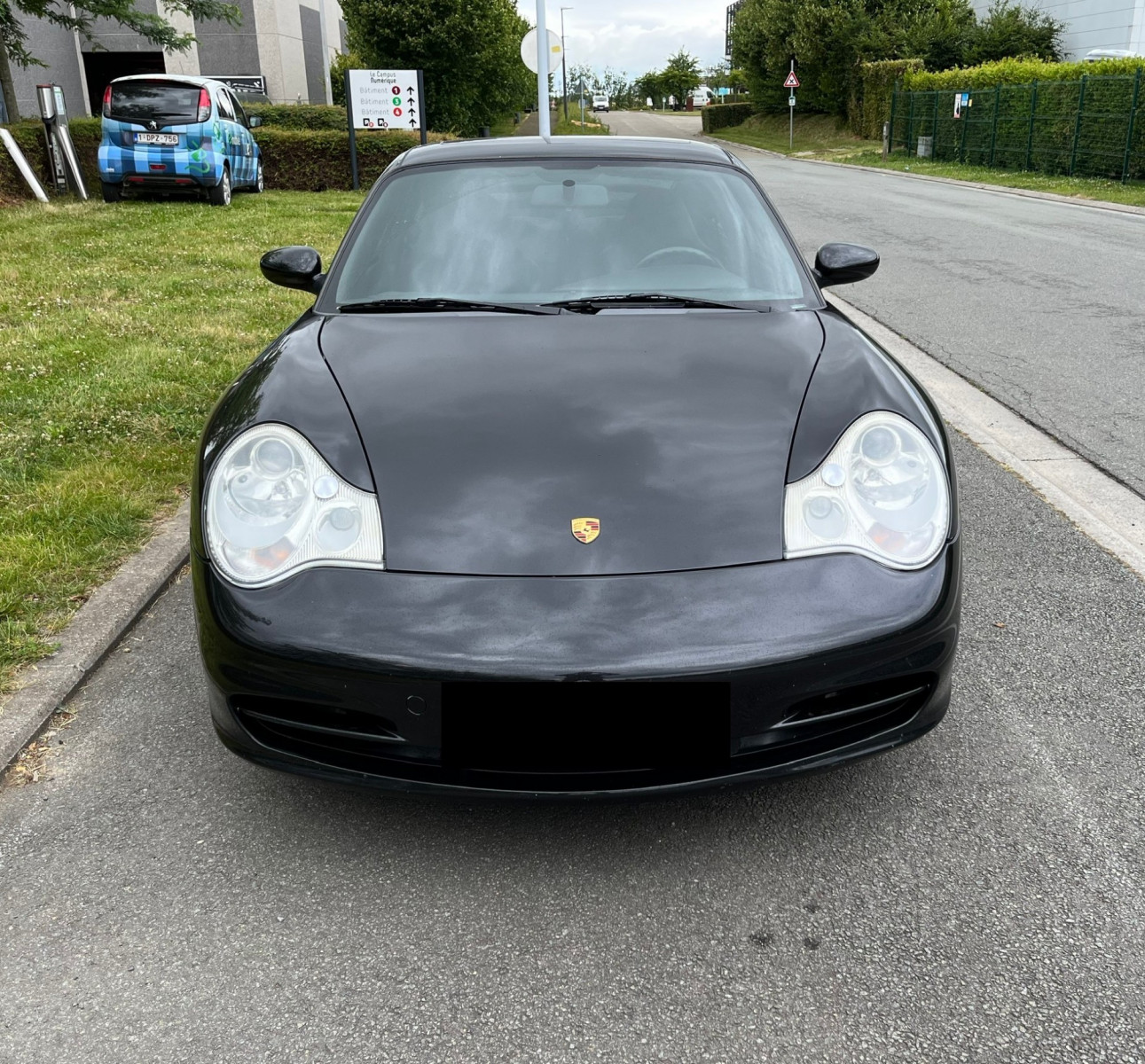 
                                                Voiture
                                                 Porsche Carrera 4  2004 3.6ess 235kw