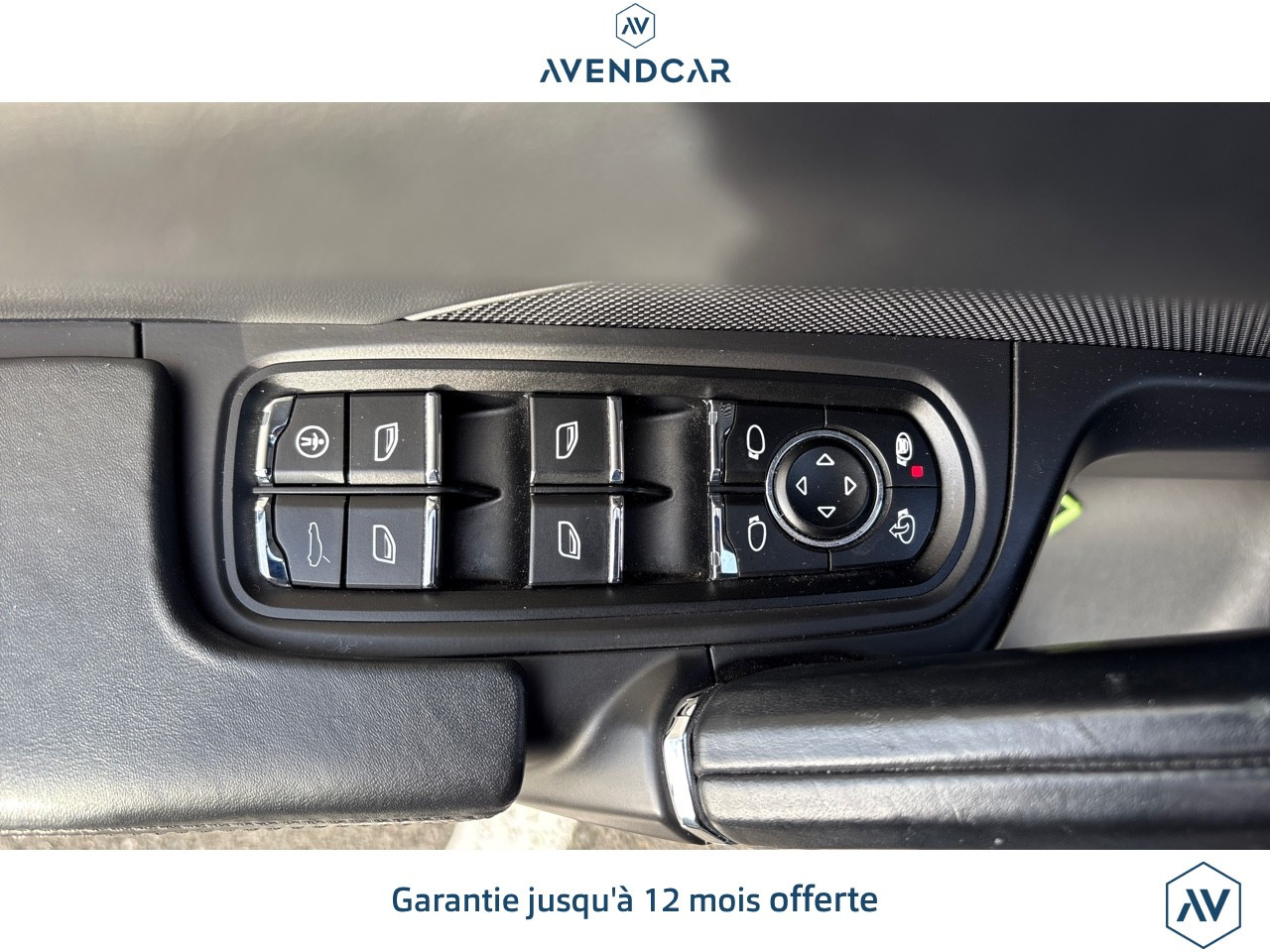 
                                                Voiture
                                                 Porsche Cayenne 3.0 V6 D 240 PLATINIUM EDITION TIPTRONIC