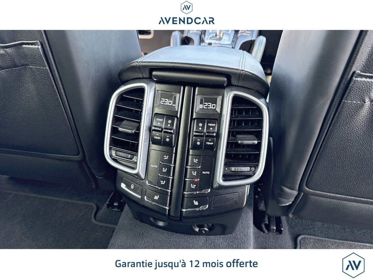 
                                                Voiture
                                                 Porsche Cayenne 3.0 V6 D 240 PLATINIUM EDITION TIPTRONIC