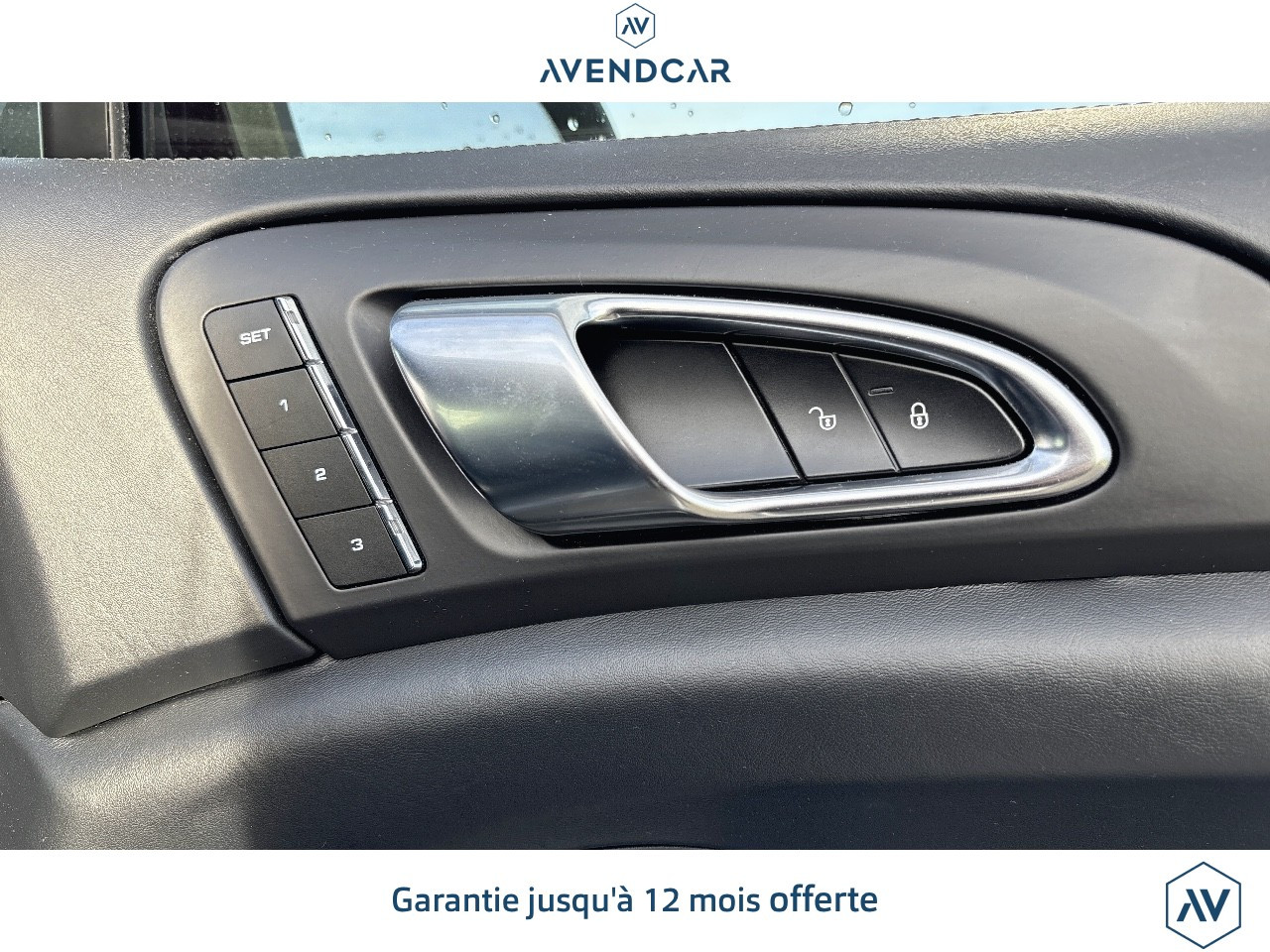 
                                                Voiture
                                                 Porsche Cayenne 3.0 V6 D 240 PLATINIUM EDITION TIPTRONIC