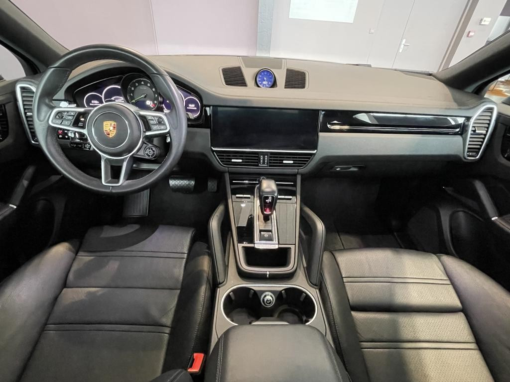 
                                                Voiture
                                                 PORSCHE CAYENNE COUPE E-hybrid 3.0 v6 462