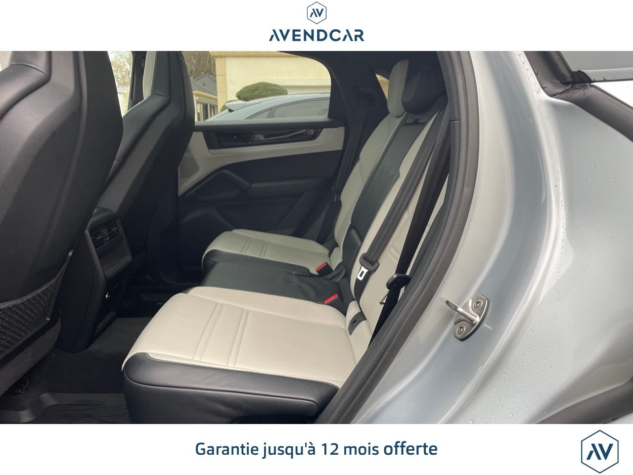 
                                                Voiture
                                                 Porsche Cayenne Coupé E-Hybrid 470 cv