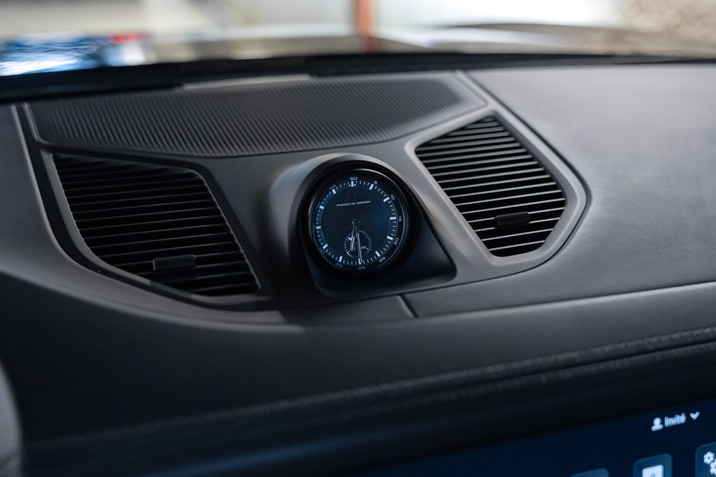 
                                                Voiture
                                                 Porsche Cayenne (III.II) Coupe E-Hybrid V6 3.0 470