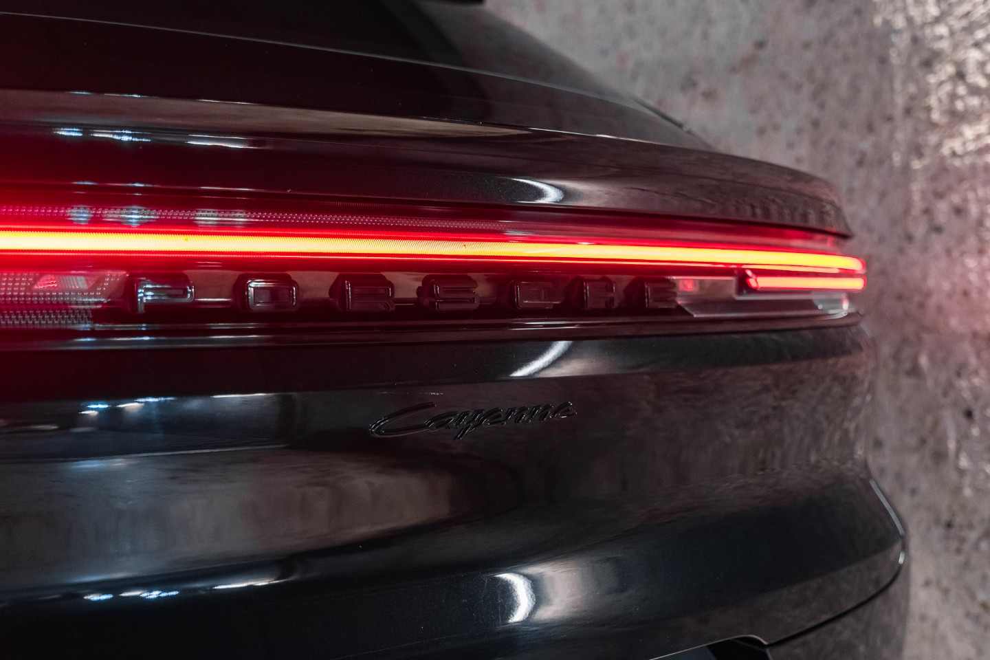 
                                                Voiture
                                                 Porsche Cayenne (III.II) Coupe E-Hybrid V6 3.0 470