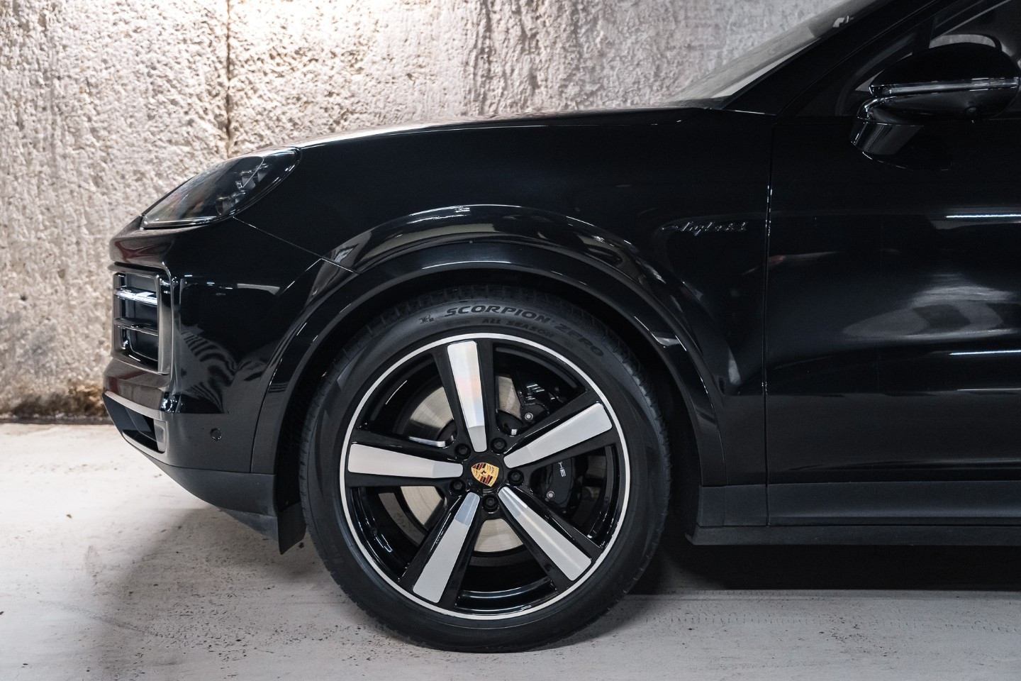 
                                                Voiture
                                                 Porsche Cayenne (III.II) Coupe E-Hybrid V6 3.0 470