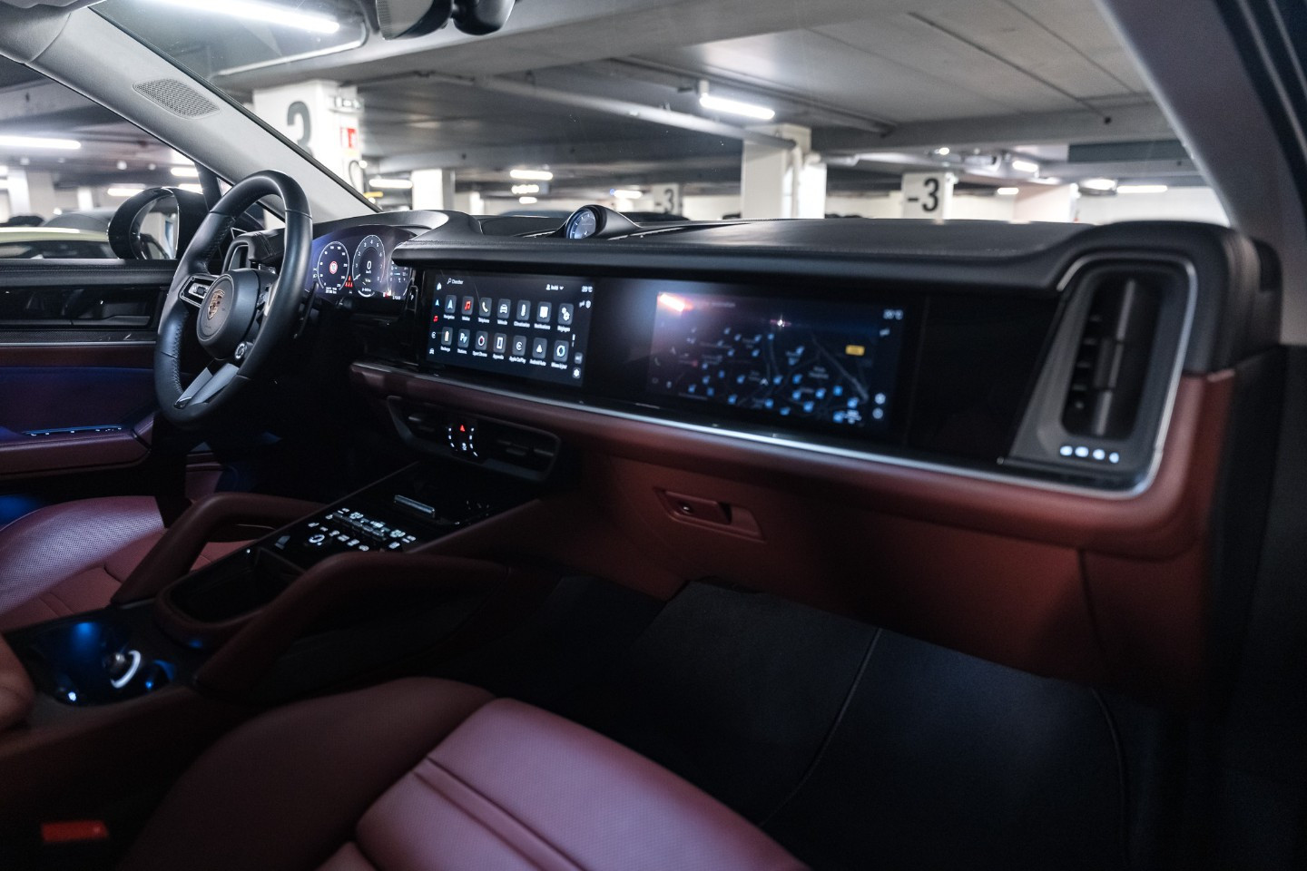 
                                                Voiture
                                                 Porsche Cayenne (III.II) Coupe E-Hybrid V6 3.0 470