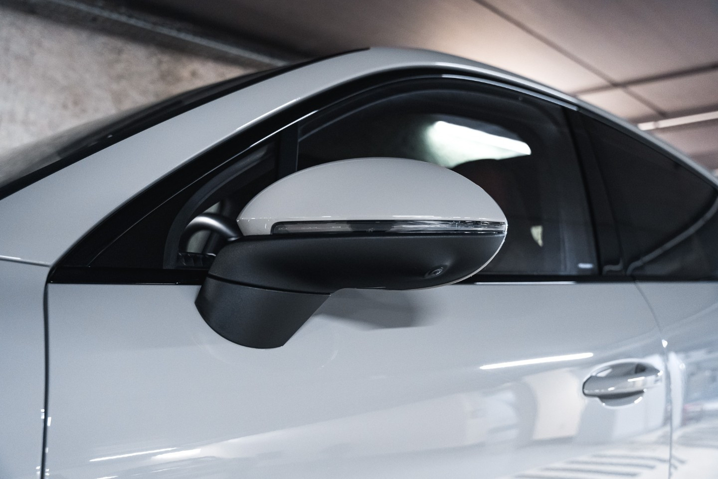 
                                                Voiture
                                                 Porsche Cayenne (III) V6 E-Hybrid Platinum Edition