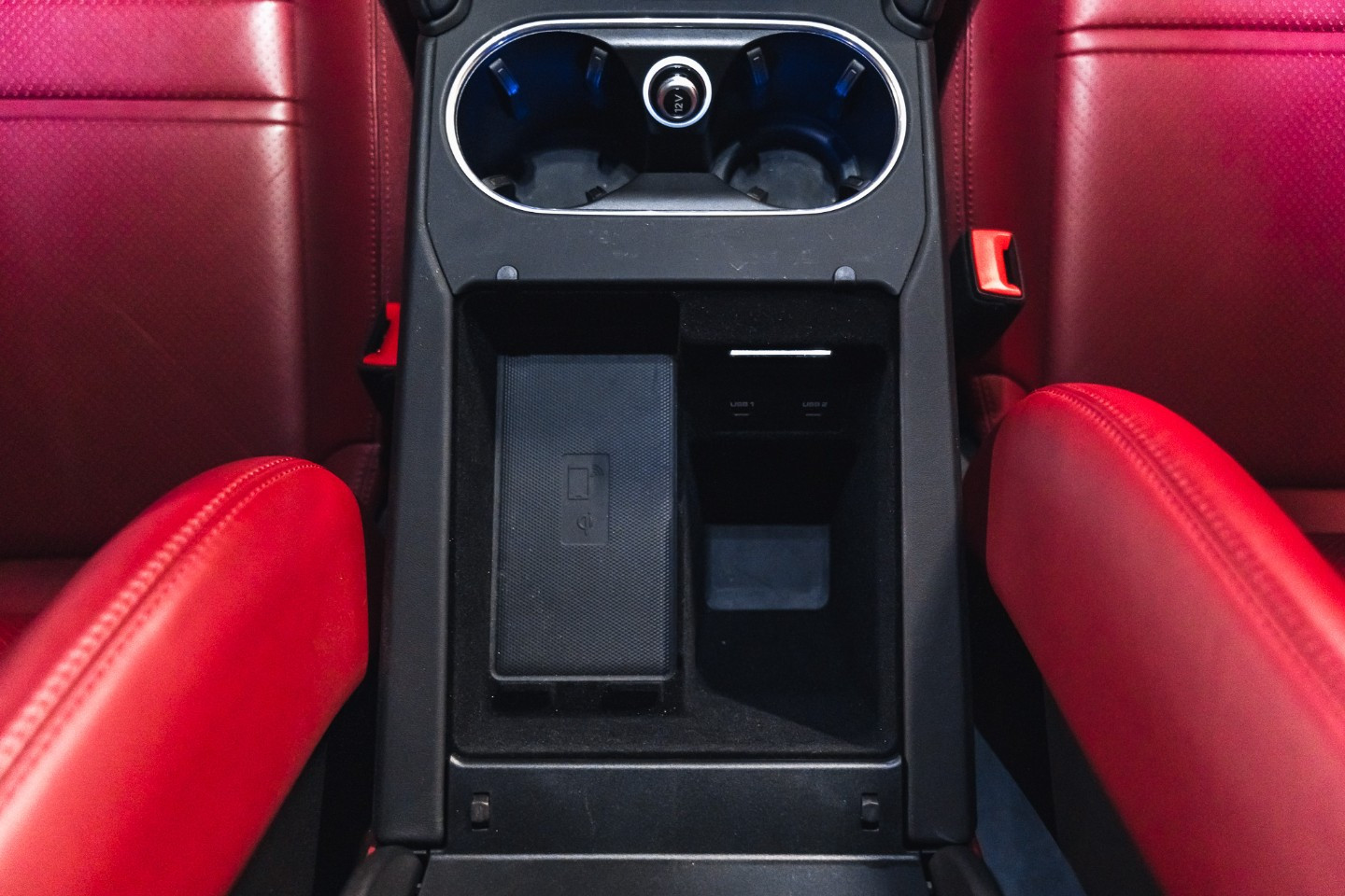 
                                                Voiture
                                                 Porsche Cayenne (III) V6 E-Hybrid Platinum Edition