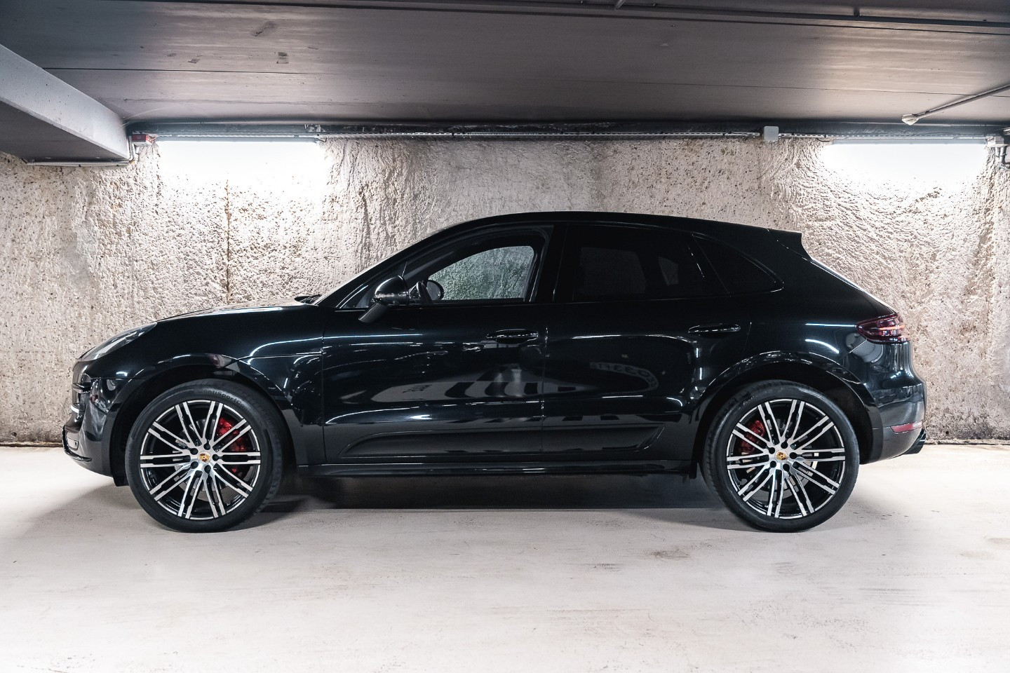 
                                                Voiture
                                                 Porsche Macan Turbo V6 3.6 400