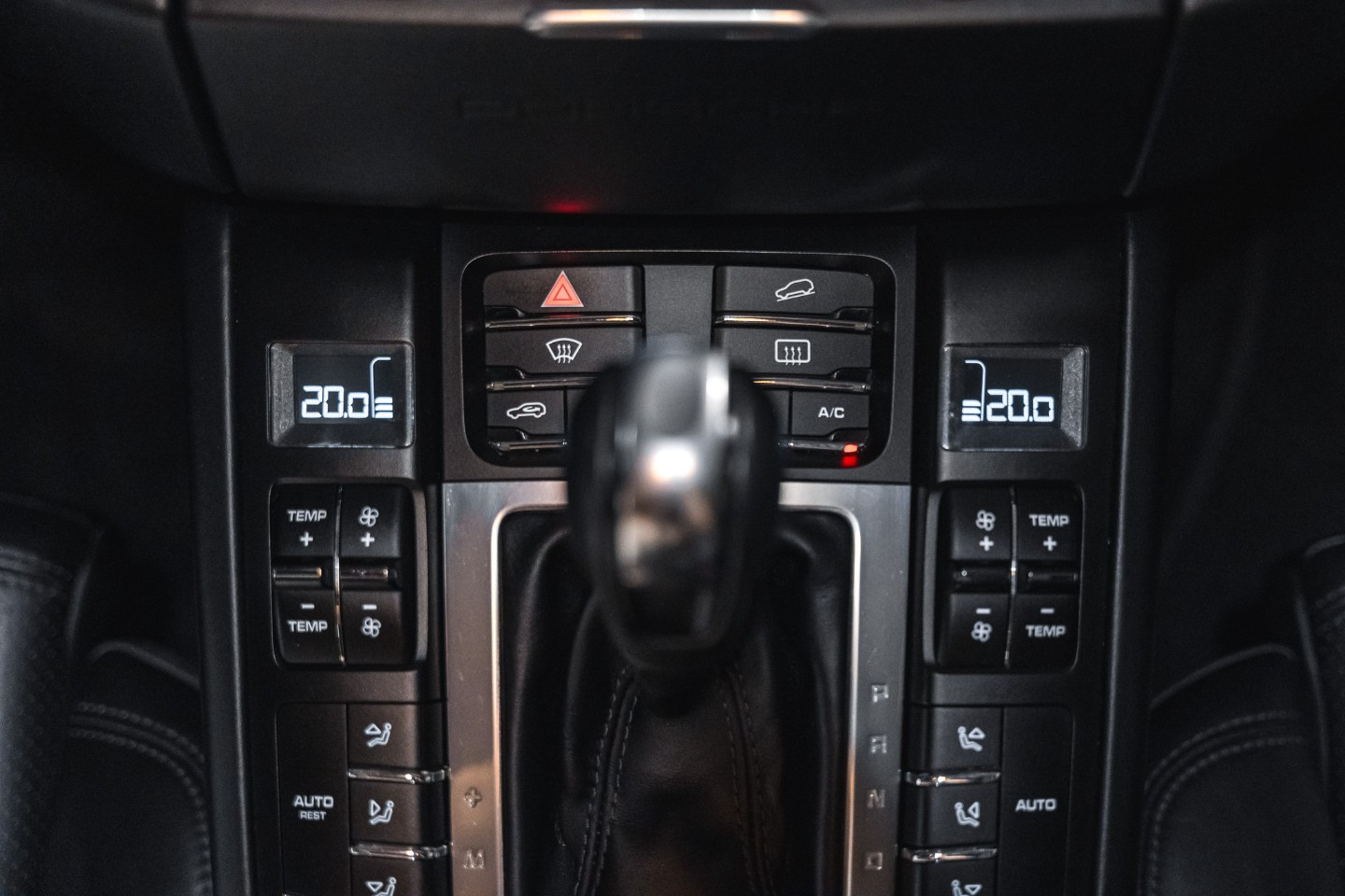 
                                                Voiture
                                                 Porsche Macan Turbo V6 3.6 400
