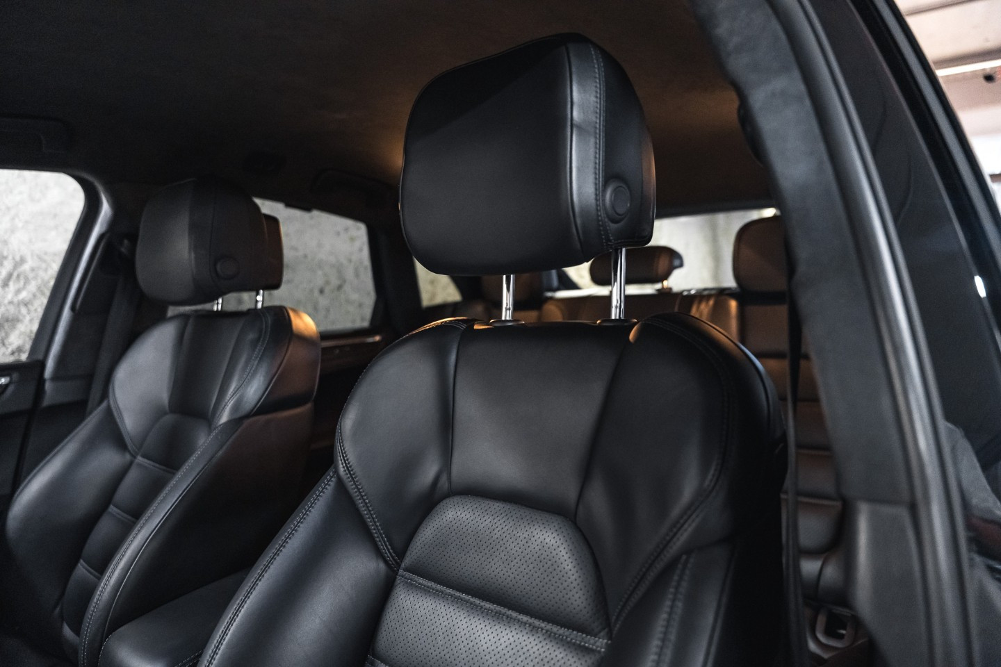 
                                                Voiture
                                                 Porsche Macan Turbo V6 3.6 400