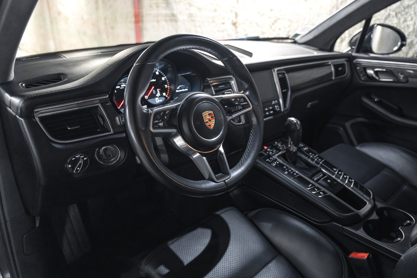 
                                                Voiture
                                                 Porsche Macan Turbo V6 3.6 400