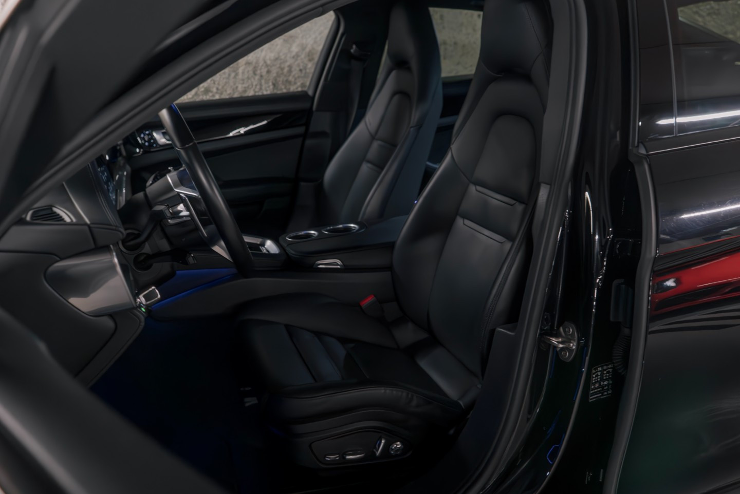 
                                                Voiture
                                                 Porsche Panamera 4 E-Hybrid