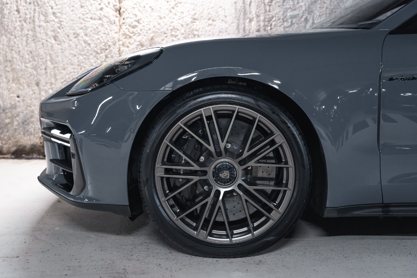 
                                                Voiture
                                                 Porsche Panamera (III.I) Turbo S E-Hybrid