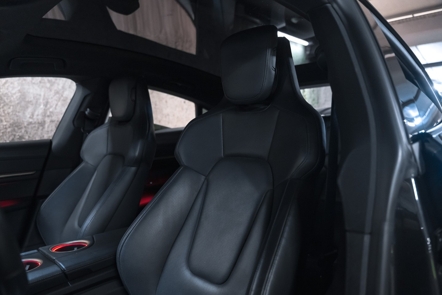 
                                                Voiture
                                                 Porsche Taycan