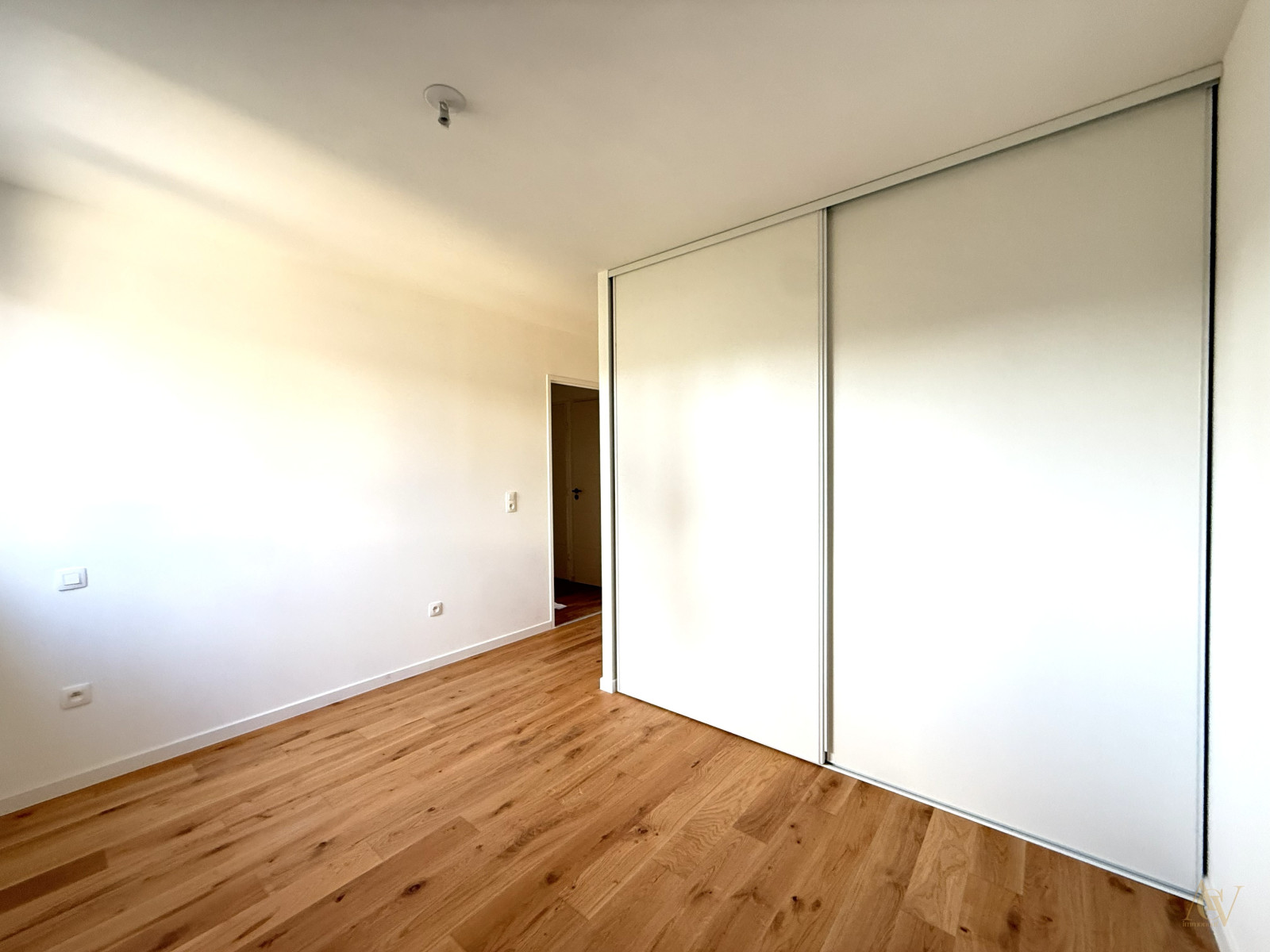 
                                                Vente
                                                 PORTES OUVERTES - T3 traversant avec terrasse et vue dégagée à Cogolin