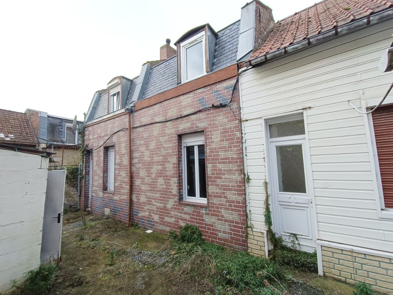 
                                                Vente
                                                 Pour investisseur, lot de 6 maisons