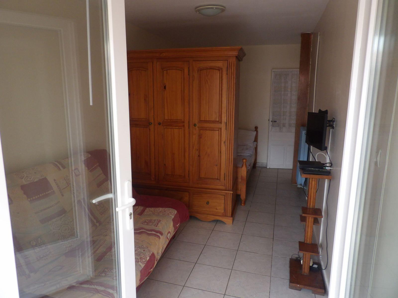 
                                                Location
                                                 Pour recherche de calme et tranquillité