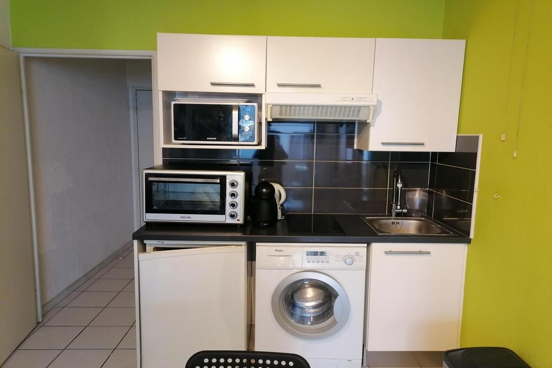 
                                                Location
                                                 Prado blanche