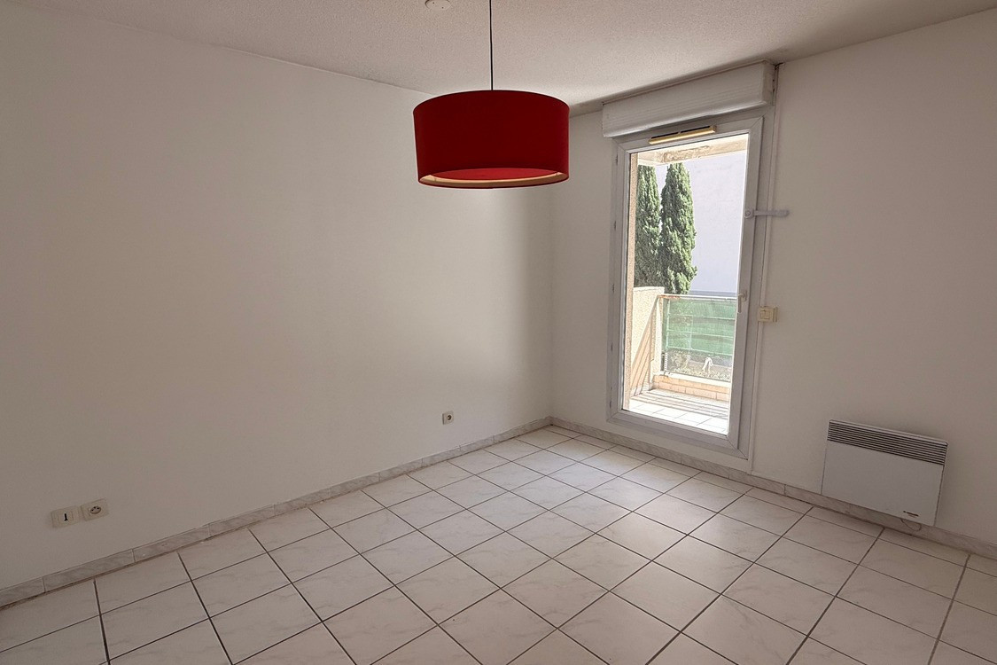 
                                                Location
                                                 Prado Blanche*