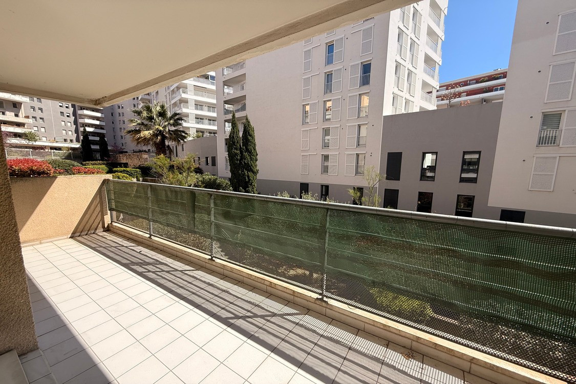 
                                                Location
                                                 Prado Blanche*