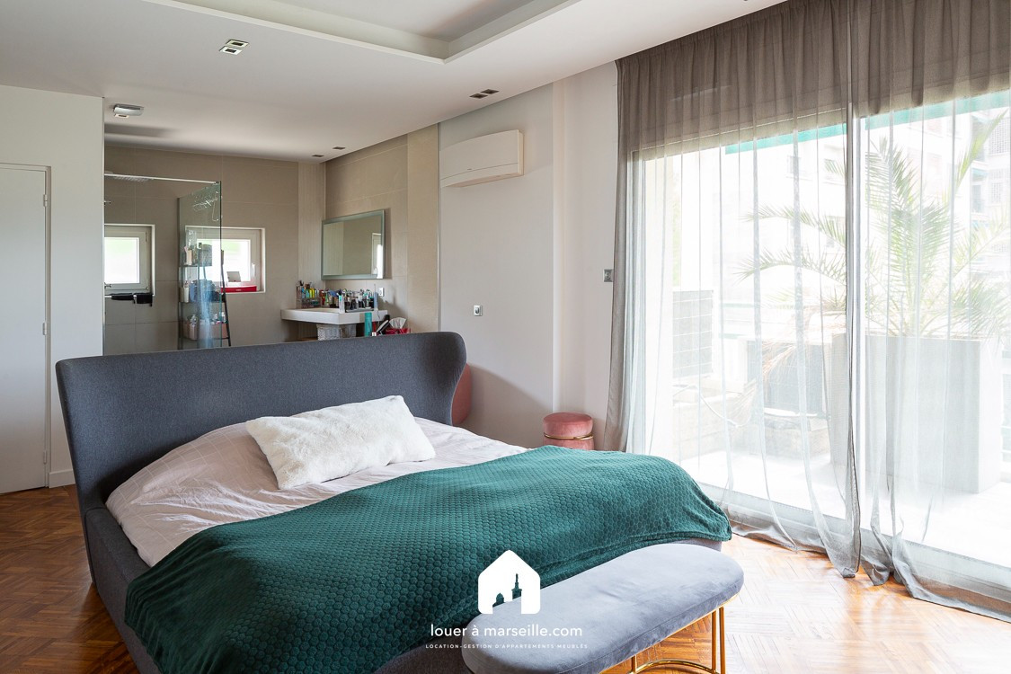 
                                                Location
                                                 Prado Ile de France
