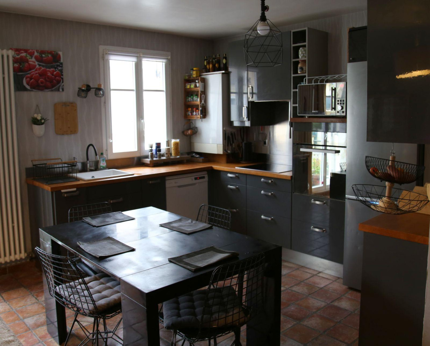 
                                                Colocation
                                                 Près RER A , chambre chez l'habitant