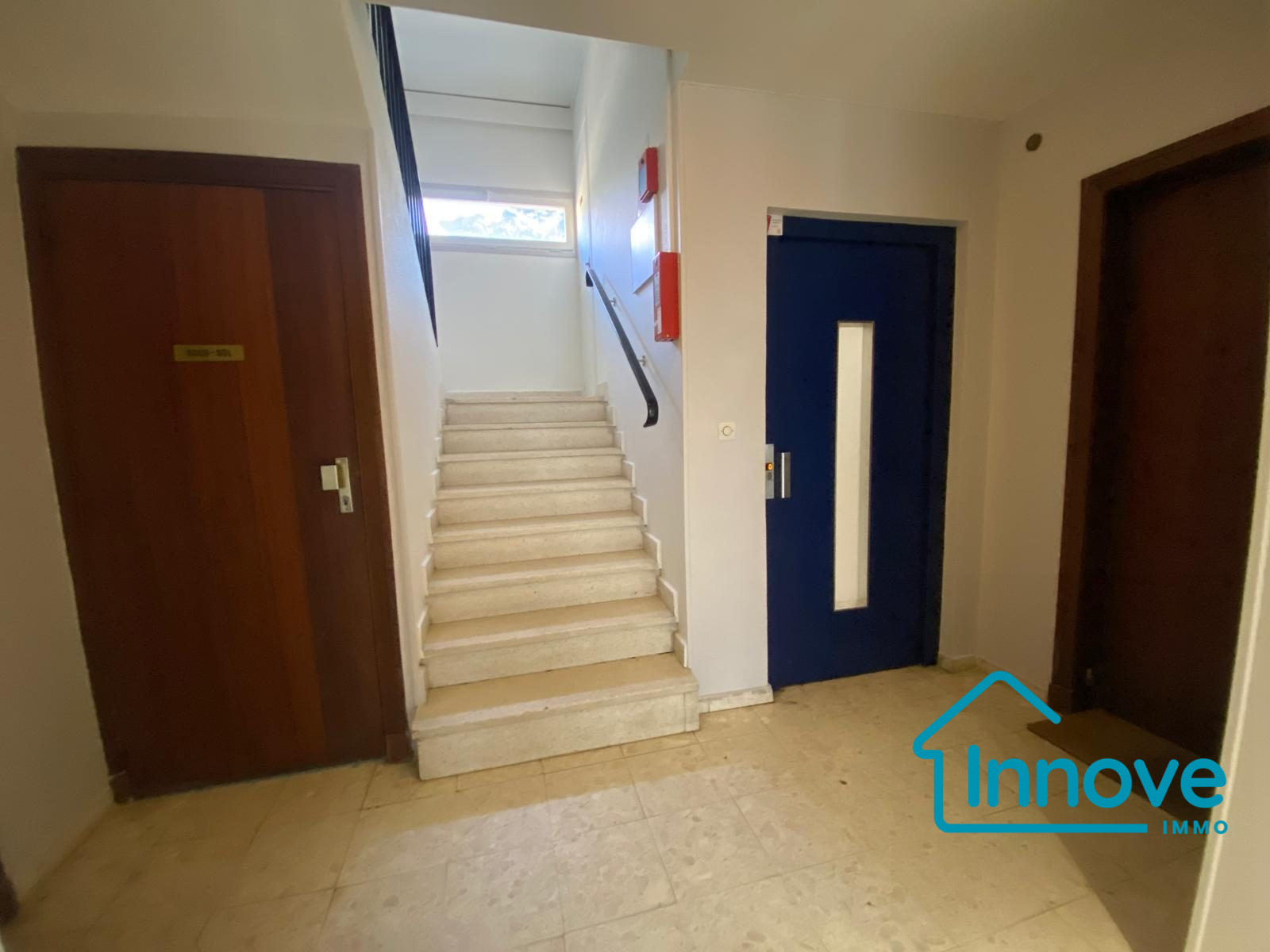 
                                                Vente
                                                 Proche gare rive droite