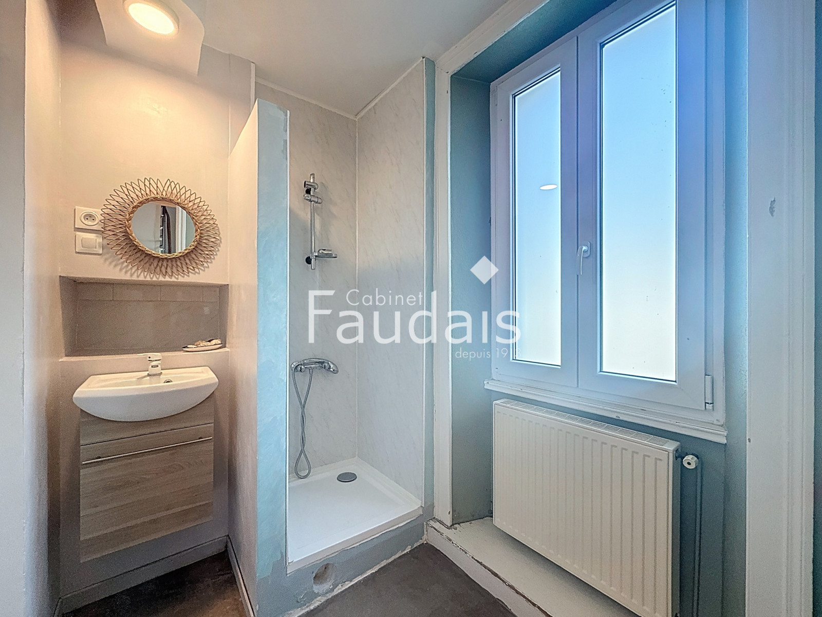 
                                                Vente
                                                 Proche SAINT LO maison de ville