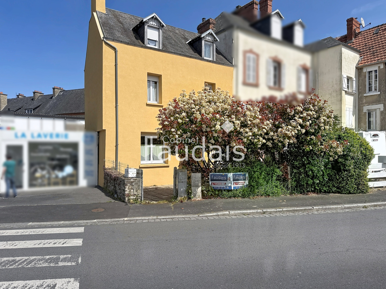 
                                                Vente
                                                 Proche SAINT LO maison de ville