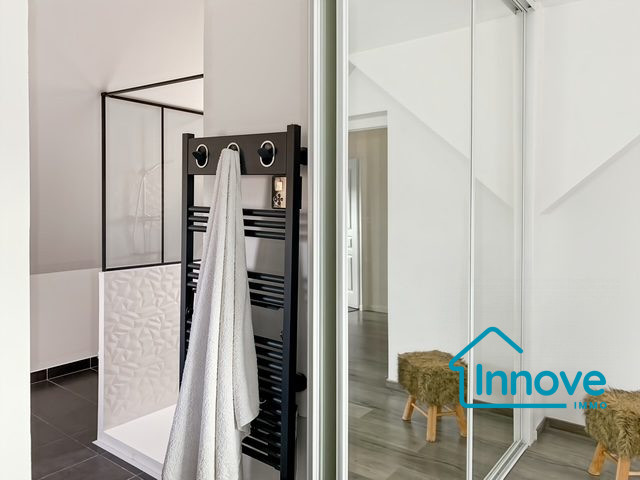 
                                                Vente
                                                 Proche Septeuil - Belle Maison Contemporaine