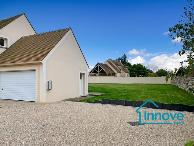 
                                                Vente
                                                 Proche Septeuil - Belle Maison Contemporaine