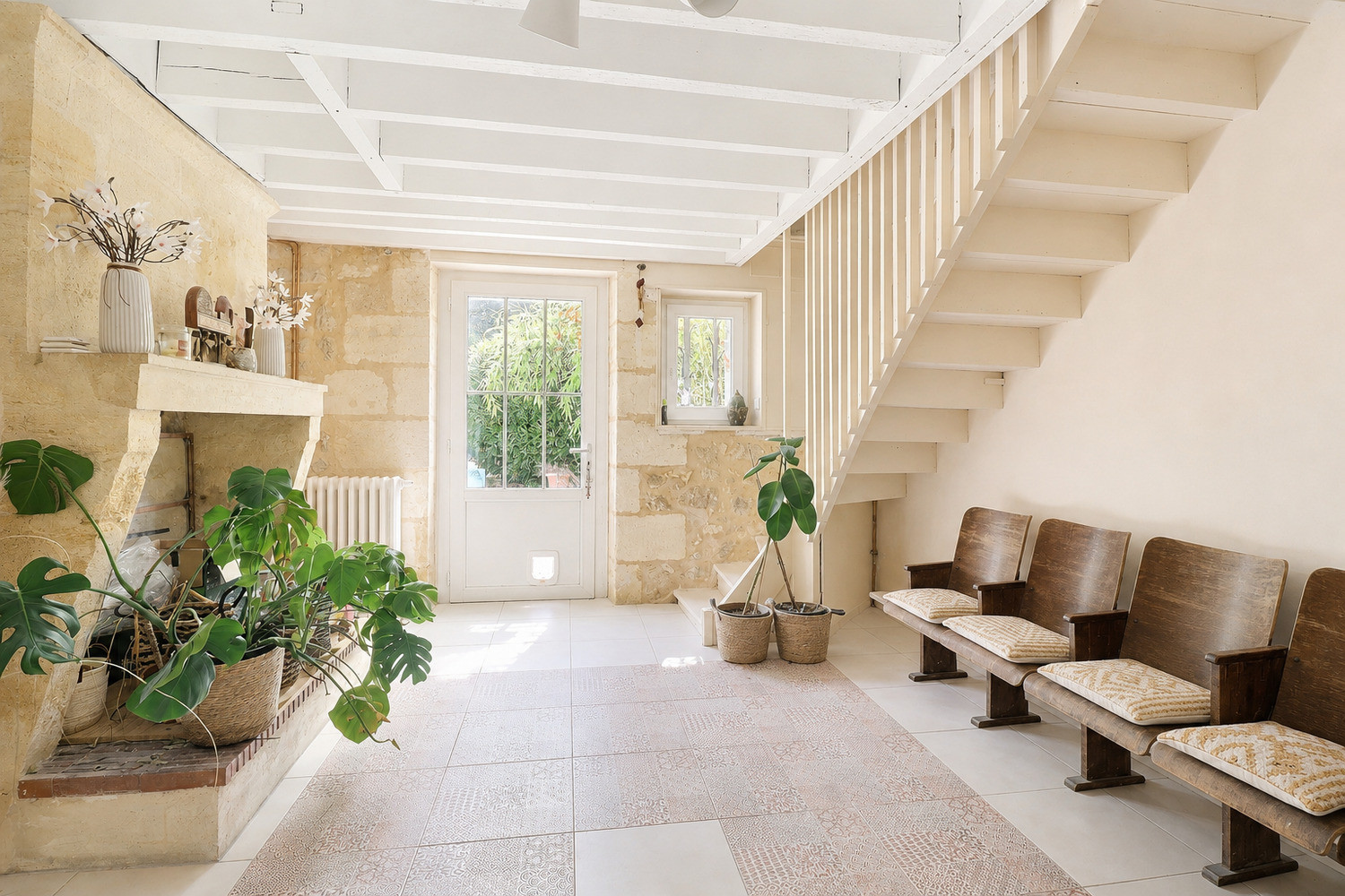 
                                                Vente
                                                 Propriété 438 m², piscine et parc arboré