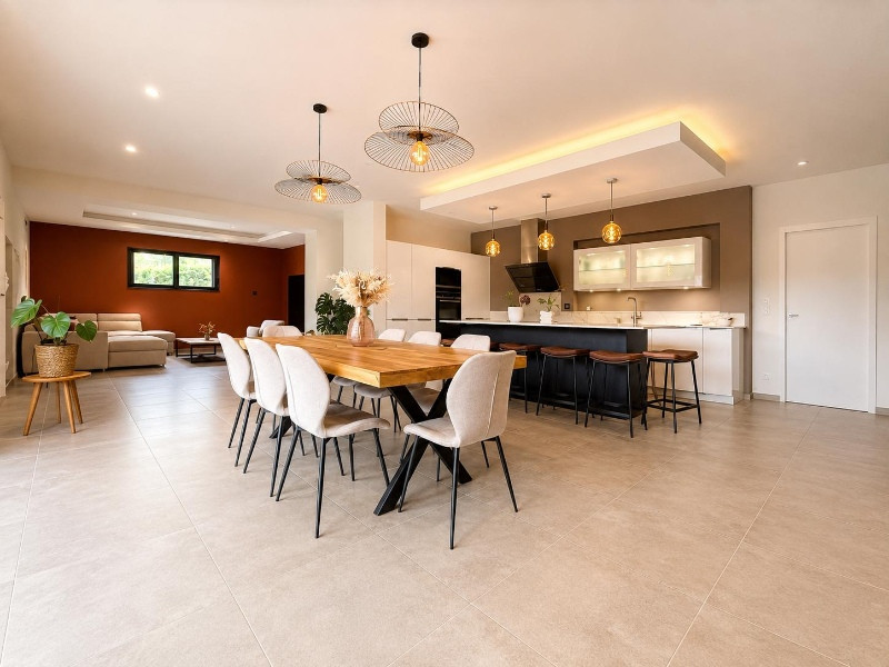 
                                                Vente
                                                 Propriété avec 2 maisons indépendantes, 2 piscines, gîte et terrain arboré – 15 min de Bergerac