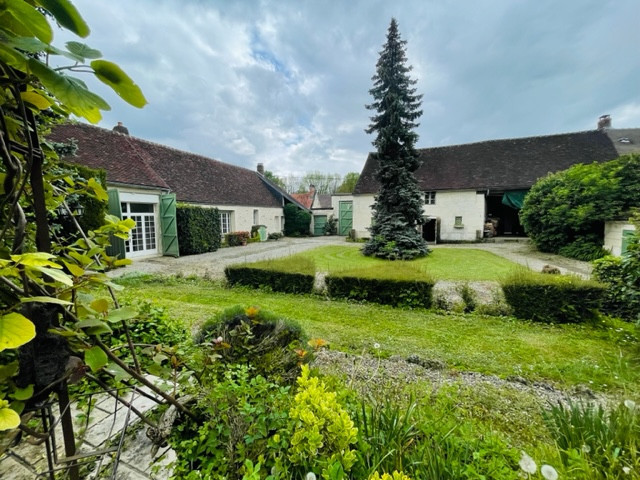 
                                                Vente
                                                 PROPRIETE AVEC PISCINE SUR 6648M² DE TERRAIN