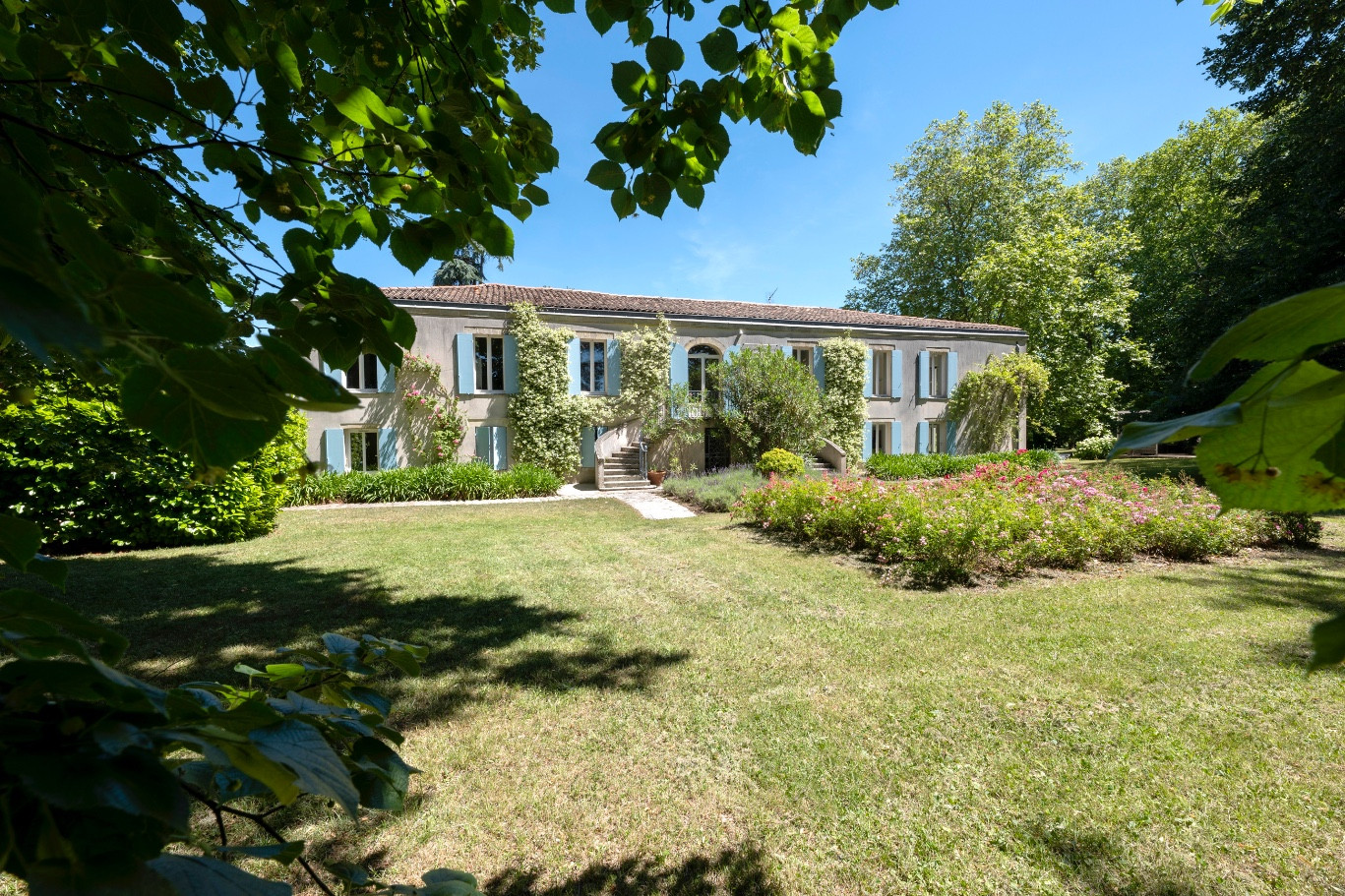 
                                                Vente
                                                 PROPRIÉTÉ D’EXCEPTION AUX PORTES DE BORDEAUX