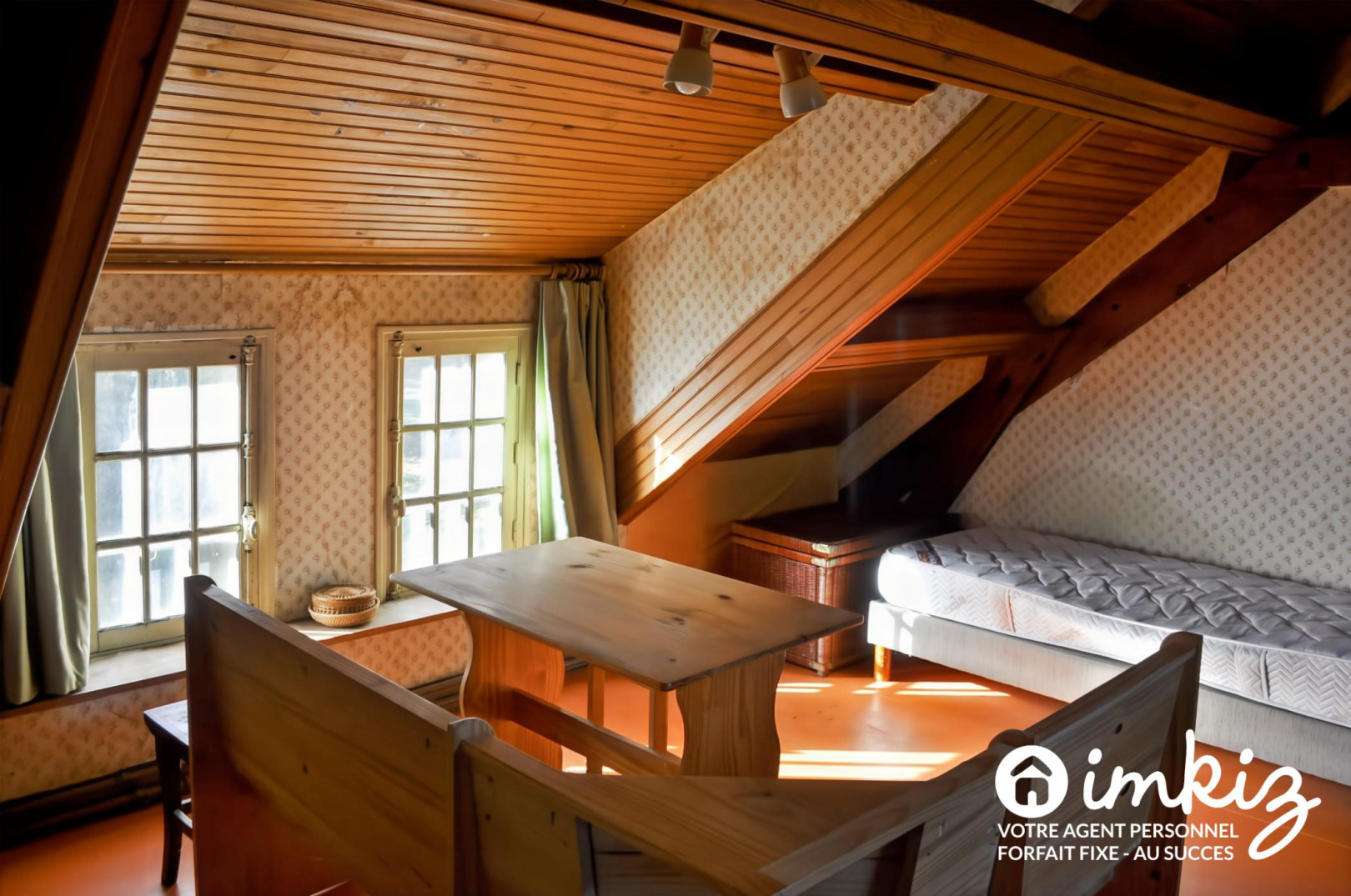 
                                                Vente
                                                 Propriété d’exception avec parc arboré