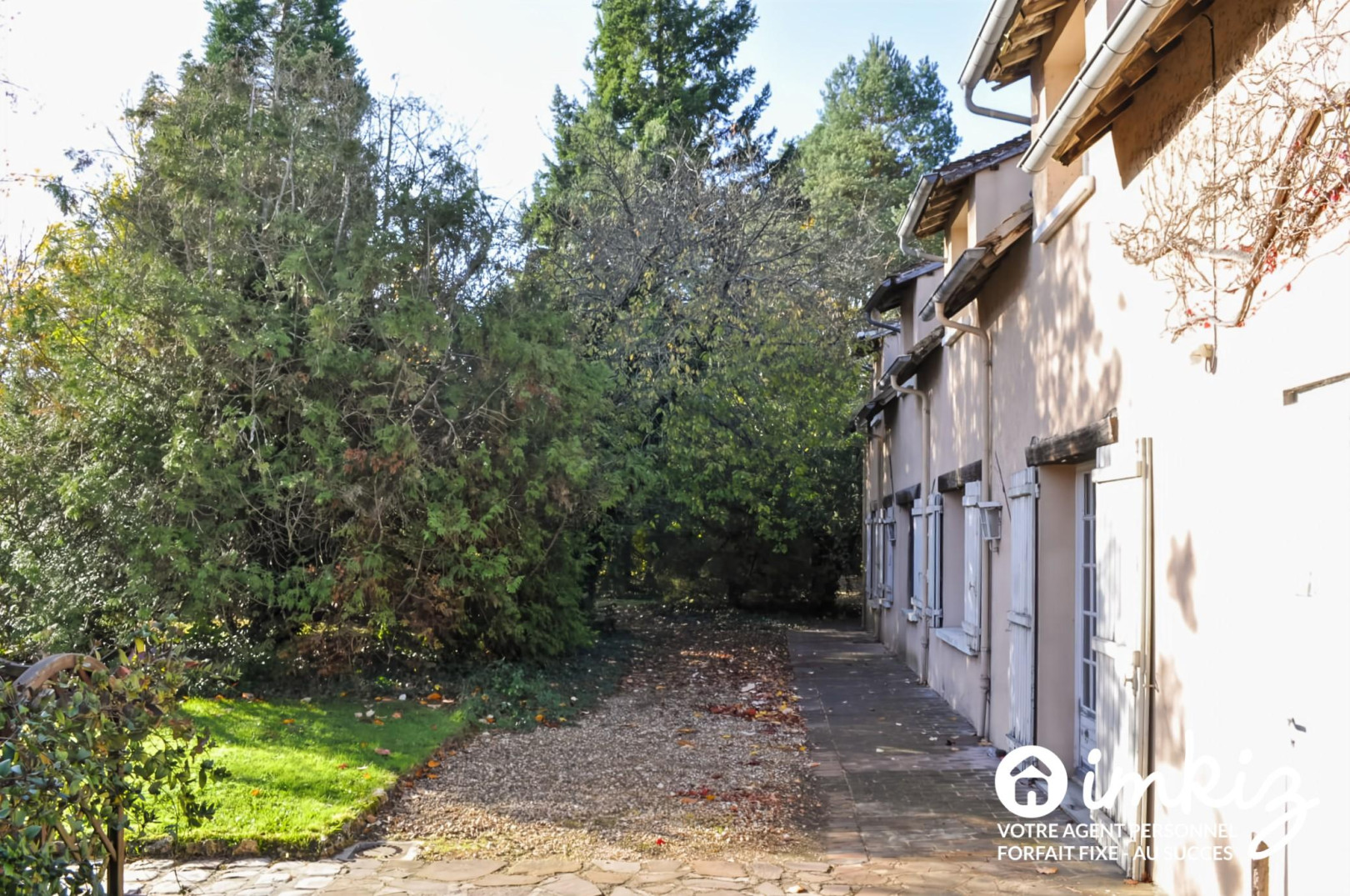 
                                                Vente
                                                 Propriété d’exception avec parc arboré