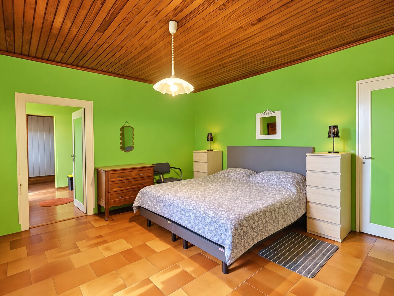 
                                                Vente
                                                 Propriété de 134 m² avec trois dépendances