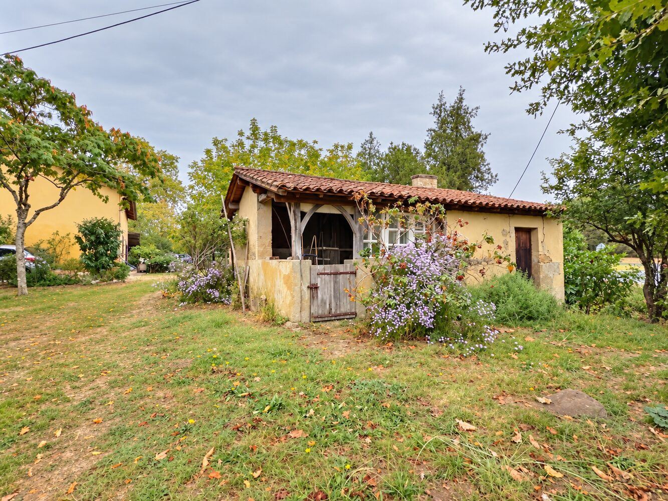
                                                Vente
                                                 Propriété de 134 m² avec trois dépendances