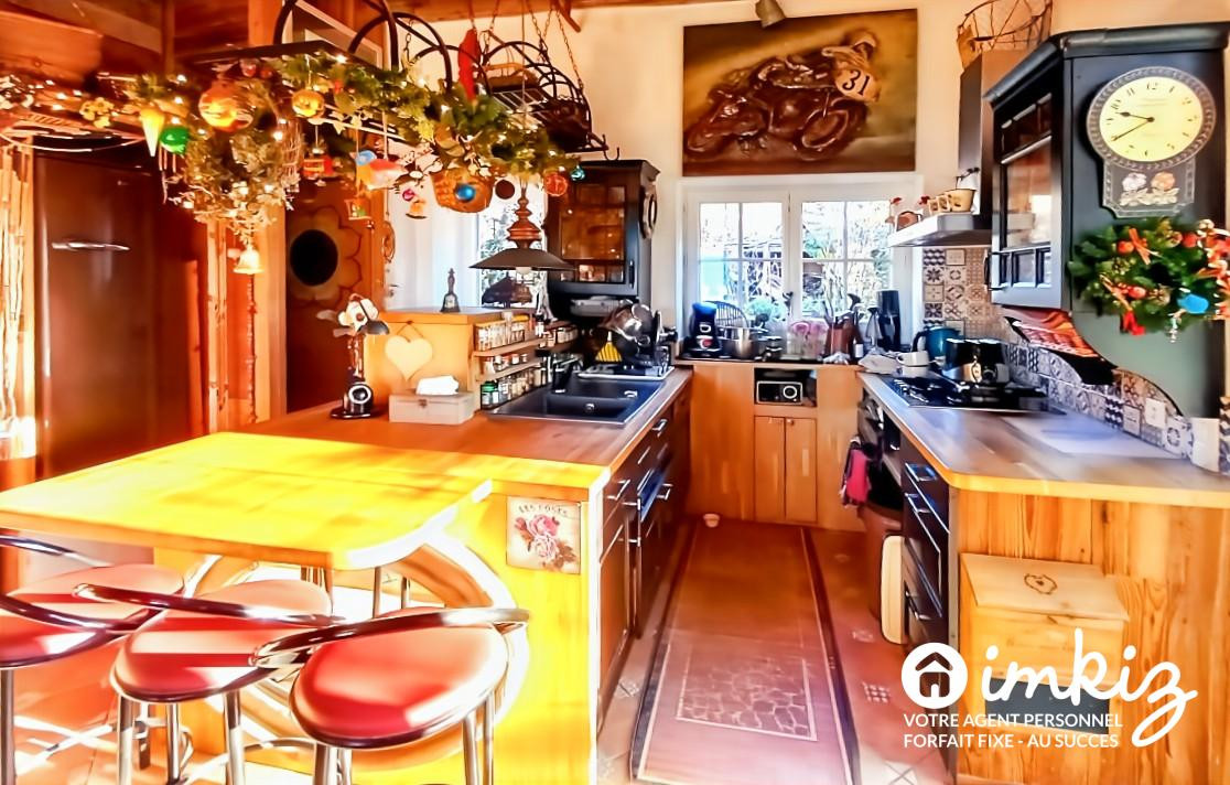 
                                                Vente
                                                 Propriété de caractère 11 pièces
