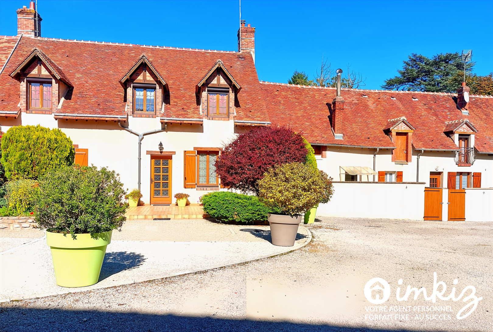 
                                                Vente
                                                 Propriété de caractère a 1h15 de Paris