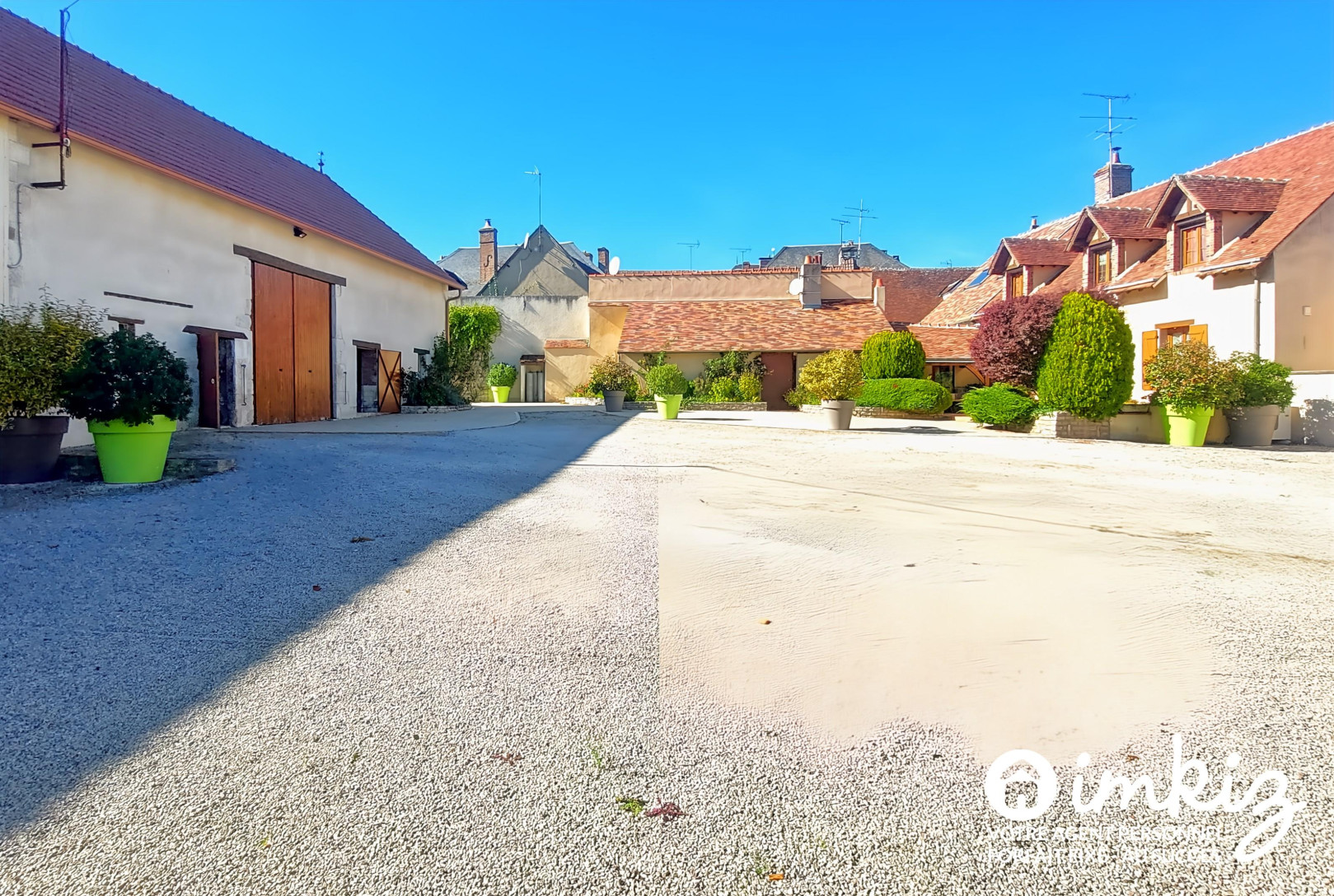 
                                                Vente
                                                 Propriété de caractère a 1h15 de Paris