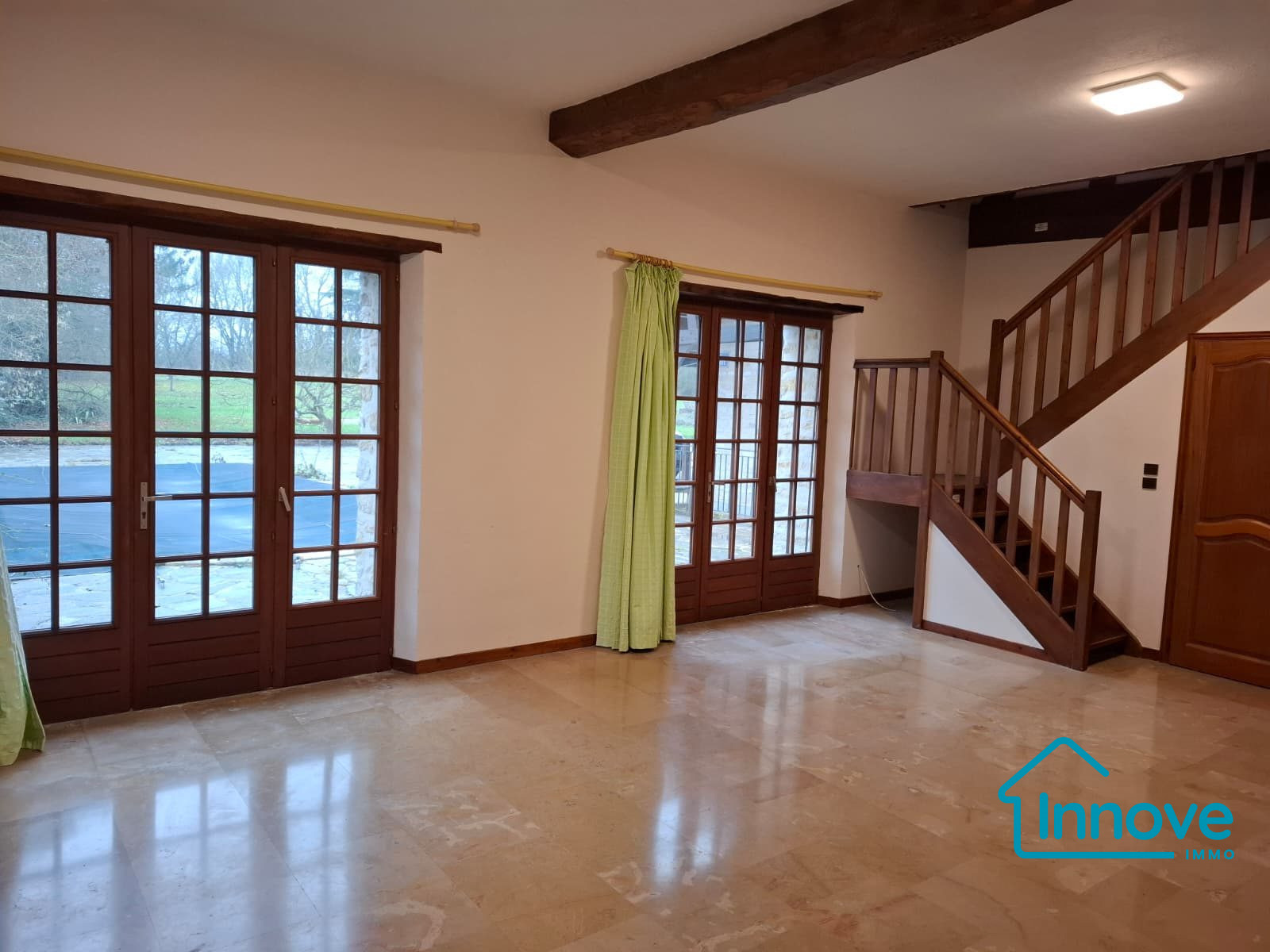 
                                                Vente
                                                 Proprieté de caractère de 600 m2 dans le Mantois-26000m2 de te