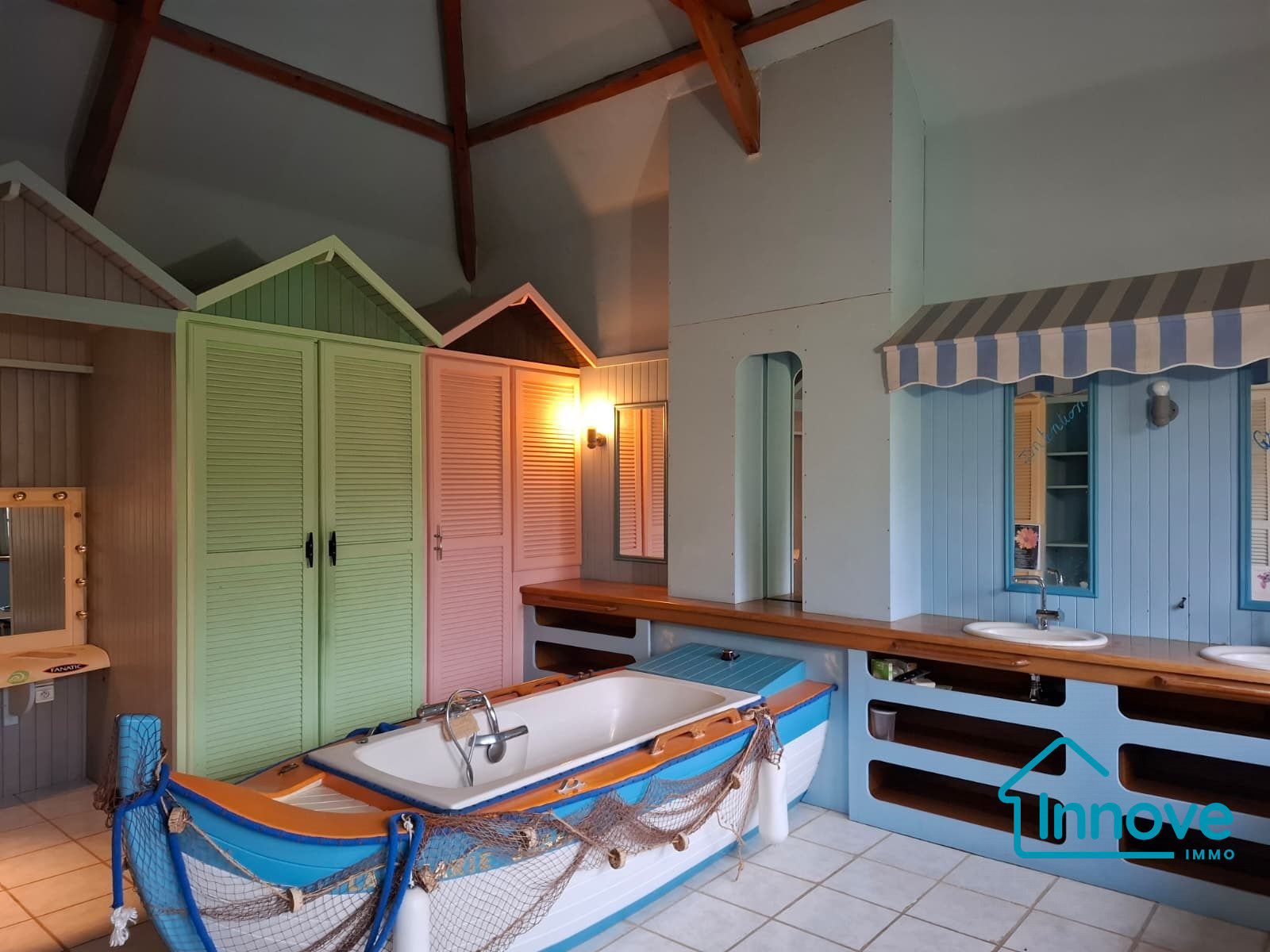 
                                                Vente
                                                 Proprieté de caractère de 600 m2 dans le Mantois-26000m2 de te