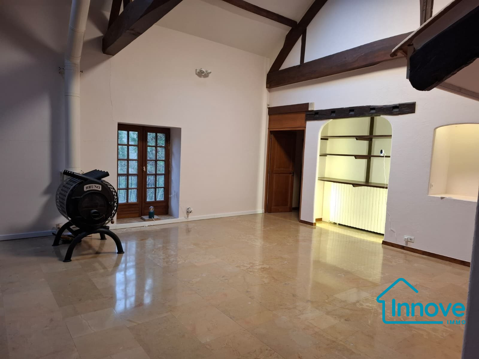 
                                                Vente
                                                 Proprieté de caractère de 600 m2 dans le Mantois-26000m2 de te