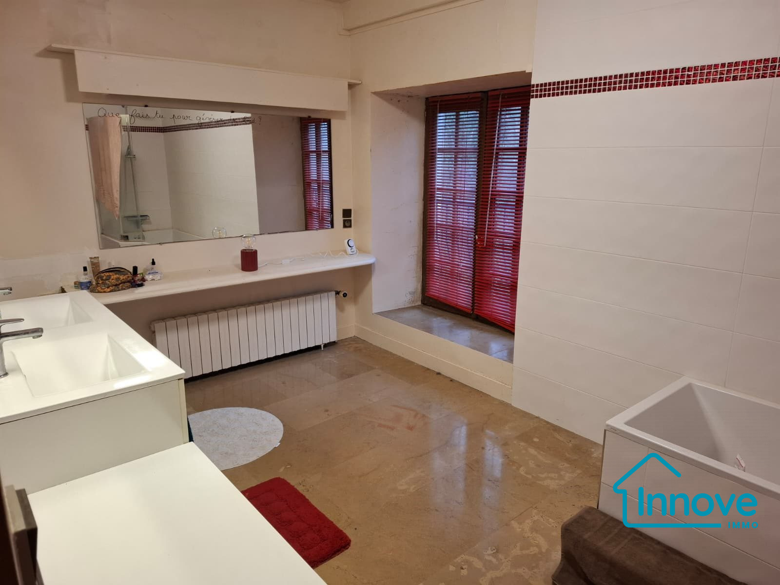 
                                                Vente
                                                 Proprieté de caractère de 600 m2 dans le Mantois-26000m2 de te