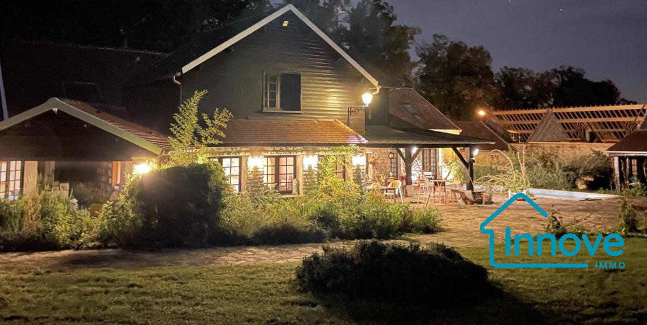 
                                                Vente
                                                 Proprieté de caractère de 600 m2 dans le Mantois-26000m2 de te