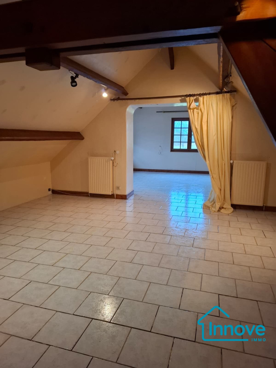 
                                                Vente
                                                 Proprieté de caractère de 600 m2 dans le Mantois-26000m2 de te